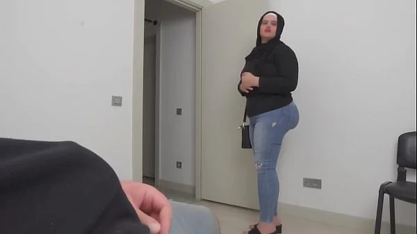 SHE IS SHOCKED! I take the risk of getting my dick out in front of Muslim woman.