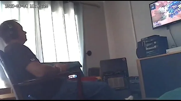 Spycam Caught my girlfriend sucking her stepbrothers cock