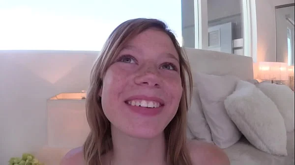 MIA COLLINS & VICTORIA BROOKES 2 Girl 1 Guy Blowjob