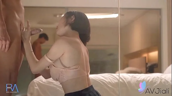Chinese girl with big tits Xiao Ye Ye fucked with her boyfriend.