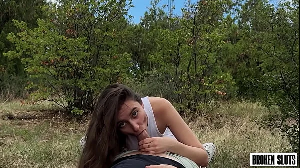 A WALK IN THE PARK ENDED IN SEX WITH A STRANGER - She Thought She Was Lost And Got Fucked