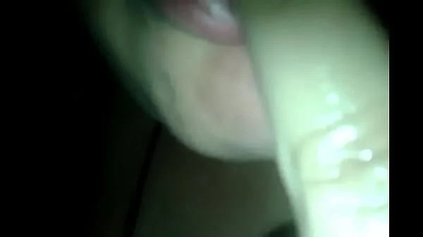 Novinha se masturbando