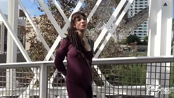 Elea n'a pas peur des sodomies profondes