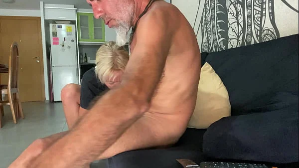 LONG BLOWJOB - How long can you last without cumming husband (Wildspaincouple)