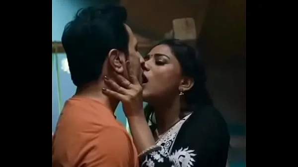Indian Desi girls pleasing her boyfriend