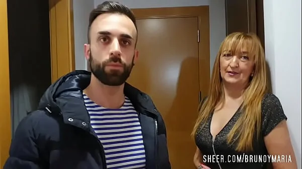 El Cornudo De Mi Marido Me Pilló Con Otro Con Una Polla de 25 Cm y Después Se Unió El...