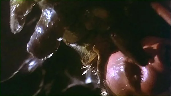 Worm Sex Scene From The Movie Galaxy Of Terror : The giant worm loved and impregnated the female officer of the spaceship.