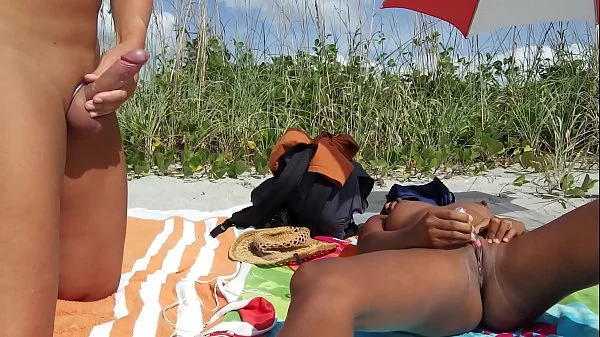 Public beach jerk off. Big cumshot on Aisanippie. Voyeurstyle.