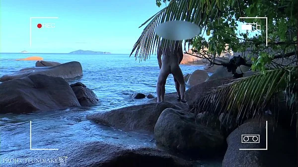 voyeur spy nude couple having sex on public beach - projectfiundiary