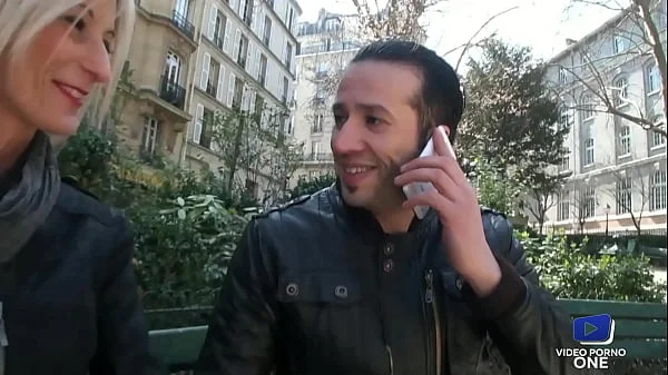 Cali Cruz s'offre une baise hard avec un inconnu