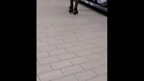 SPYING TEEN GIRL AT SUPERMARKET - SHORT SKIRT