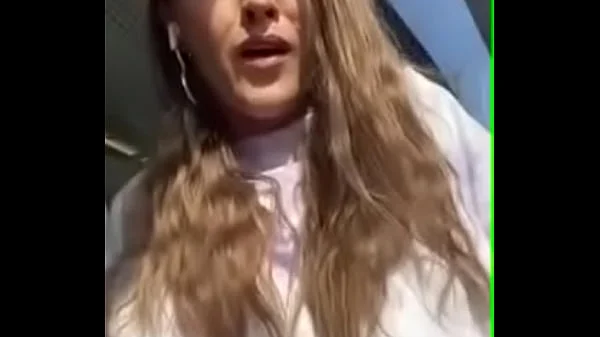 Se masturba en público mientras viaja