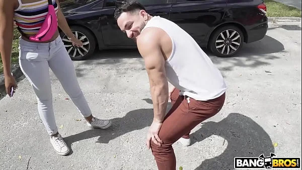 BANGBROS - Milu Blaze Picked Up Off The Streets Of Miami, Goes For Ride On The Bang Bus