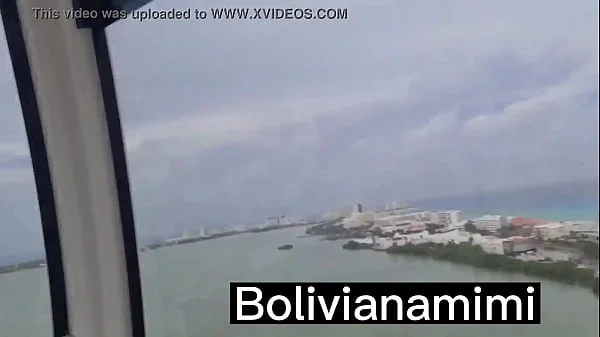 Masturbandome y haciendo squiet en la rueda gigante... los chicos de la cabina de al lado disfrutaron el show  Video completo en bolivianamimi.tv