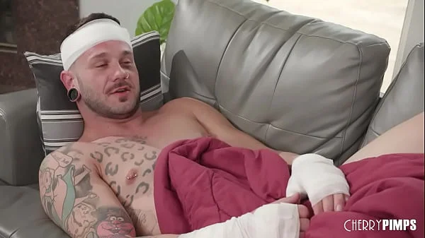 Big Tits Milf Stepmom Jerks Off Her Stepson So He Eats Her Pussy To Return The Favor
