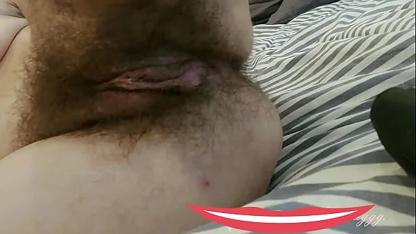 dirty talk from mature nympho with hairy pussy and hairy armpits, play with hair foot fetish, close-up masturbation, big pussy lips Nimfa Mannay