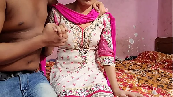 भाभी की खूबसूरती देकर बाजू वाले अंकल का मन नहीं माना तो चोद दिया