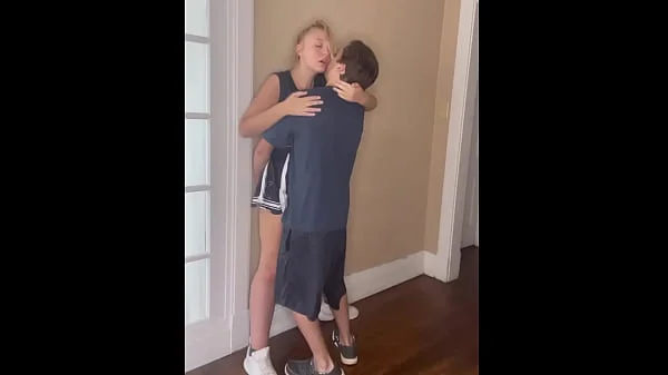 DoorDash driver fucks Cheerleader